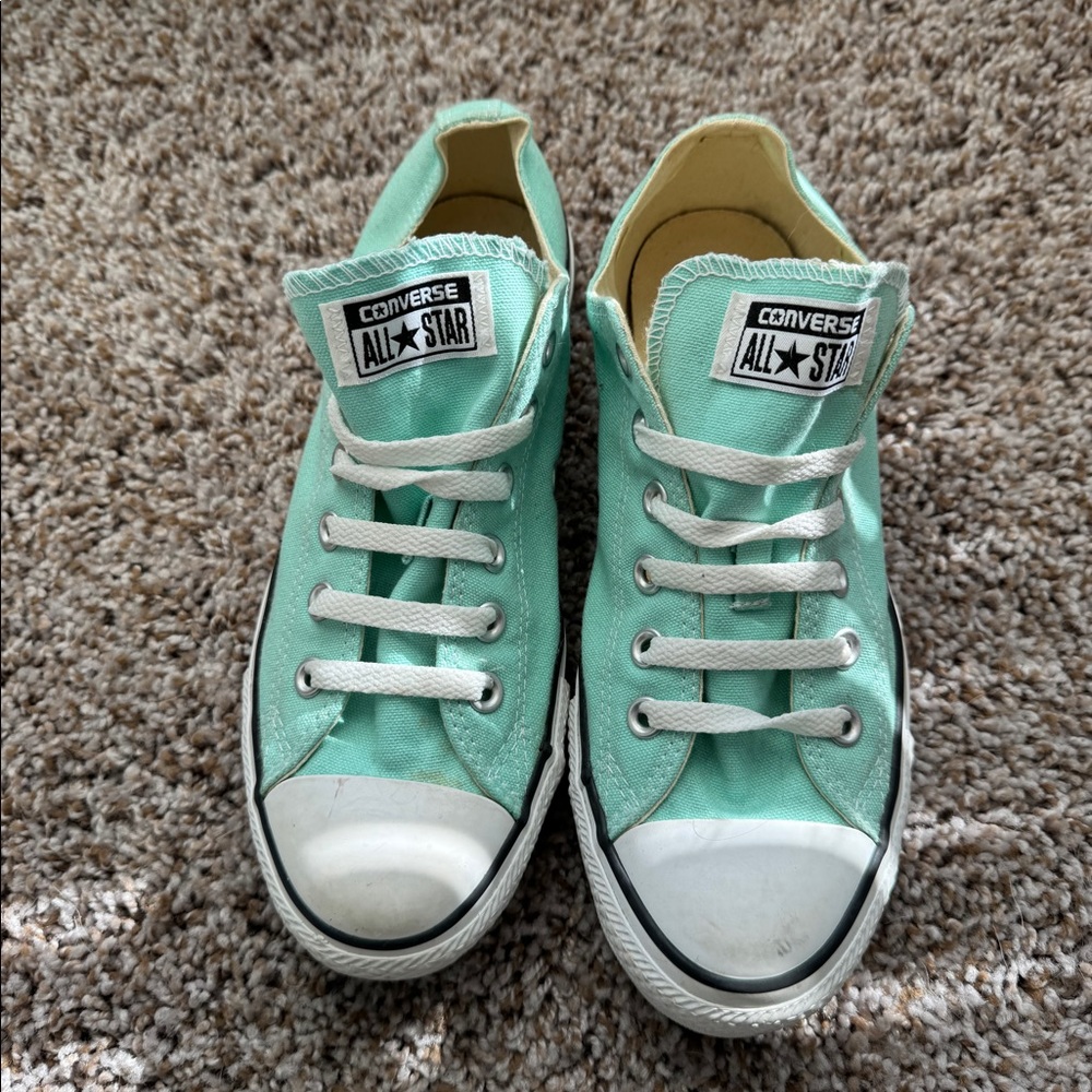 Women’s converse